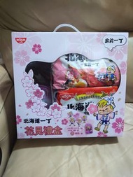 最新 日清 出前一丁 北海道 花見禮盒 蝦濃湯味 麻油味 + 盲盒櫻花清仔公仔連痛袋