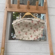 2hand floral shirt, bust, waist 67cm, length 24cm, code 293