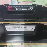 G.Skill Ripjaws V DDR4 32GB (16GB x 2...