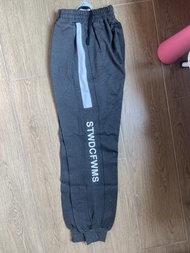 沙田圍胡素貞博士紀念學校冬季校運動褲