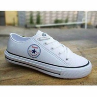 Sepatu Tali Karet Putih Komin K-065-1P