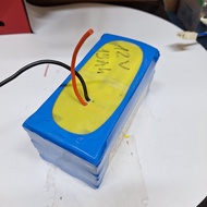 Pin 12v 15Ah thay cho bình bơm thuốc sâu vừa nhẹ mà tgian hoạt động gấp đôi