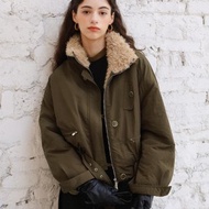 巴恩橄欖綠 失序遊牧 復古防水肌理羊羔毛外套 短款工裝夾克
