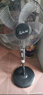 SALAV Standing Fan - Black