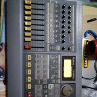 Roland Digital Studio Workstation(VS-880EX)