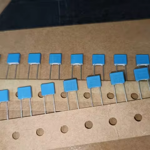 10PCS 0.1UF 63V thin film capacitor 63V 100NF 104 0.1UF blue MKT370 P=5