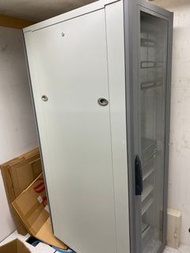 Austin Huges 42u 60x90x205cm ultra glass door server rack 層板 有轆 風扇 前後有門 伺服器機櫃