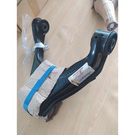 Upper arm upper butterfly wing Triton 2800 KTB original 4010A118