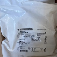 <0>XS612B1PAL5 XS612B1NAL5 XS612B1PAL10 Schneider New High Quality Proximity Switch Sensor