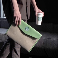 Starbucks : Clutch Bag กระเป๋าคลัทช์ลายใบไม้ 🌿 ลายดาว 🌟
