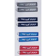 GANTUNGAN 737 Airplane Keychain