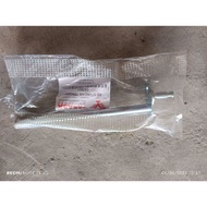 Genio center stand axle