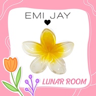 EMI JAY SUPER BLOOM CLIP IN COCONUT