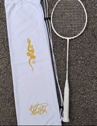 （TK-FC LTD）是 VICTOR（勝利） 羽球名將戴資穎推出的經典突擊系列簽名拍