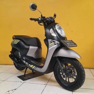 Dijual motor bekas dan murah Honda Scoopy Hitam 2022 