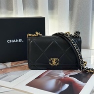 CHANEL 19 經典菱格紋雙色鍊WOC - 黑金