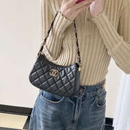 Chanel香奈兒絕美經典雙C 23K 芯片款 大款19 hobo腋下包 肩背包 🖤🤍🖤