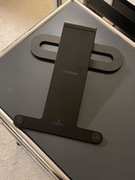 Twelve South ParcSlope is a dual purpose stand MacBook iPad