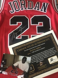 เสื้อลายเซ็น Michael Jordan Chicago Bulls เสื้อลายเซ็น Michael Jordan Chicago Bulls Jordan 23 พร้อมล