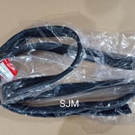 6.6 Rubber Channel Honda CRV GEN 3 07-11 Front Right