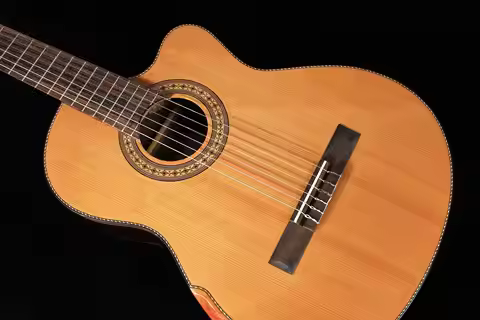 39 inch Solid Red Cedar Classic Electric Guitar 6 String High gloss Natural Clolor Classical Guitar