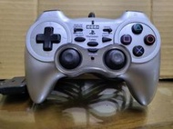 🌀遊戲收藏者🌀 80L櫃 日本製 PS2 HORI 震動連發手把 (金屬銀) 功能正常