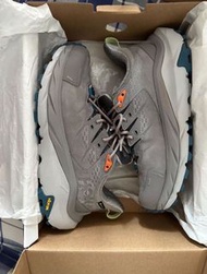 HOKA ONE ONE Kaha 2 Low GTX 灰色