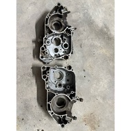 Yamaha DT175 18L Crankcase 1 2 Engine Case Code 21J / Part No. 18L-15111-00 18L-15121-00