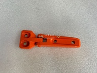 5FD10-80 7FBE10-20 2TD15-25 Toyota Forklift Hinge 52209-12240-71