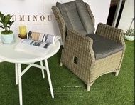 出口歐洲創意高端多功能可調節角度單人戶外梳化,躺椅,市場少見創意人性化設計多功能椅,休閒梳化躺椅.高級鋁藤編製,防水防曬.
手動調節高度,令到您坐的更舒適.質素超好.
坐垫是進棉麻材質布藝坐垫,透氣性