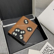 👏Loewe x My Neighbor Totoro 煤炭屎鬼短款銀包 神隱少女聯名系列 全實拍📸📸100% new🎁 錢包 散紙包 卡包 卡套 卡夾 羅意威 Coin Purse，Card Hol