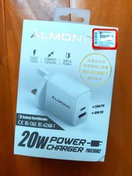 Almond 20W Power Charger 充電器