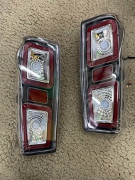 ไฟท้าย dmax 2012 2014 2016 2018 led สีดำ และ สีสโมค ลายปี2020