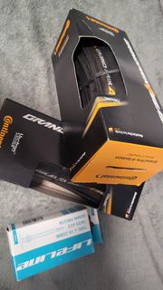 Continental Grand Prix 4-Season 700x28C（兩條$400）