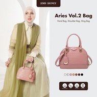 Jims Aries BagHONEY Vol. 2 – Jims Exclusive Collaboration HONEY x Tya Ariestya - Women's Sling Bag