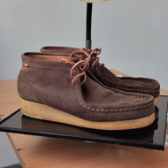 Sold Clarks 克拉克 麂皮 中筒 袋鼠鞋 沙漠靴 皮繩 真皮鞋帶 padmore wallabee Brown Suede Casual Boot desert  boot shoes england 英國  休閒鞋 英格蘭  樂福鞋