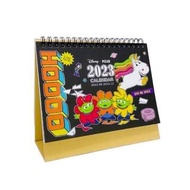 ⭐會員專享特價年曆/手帳任選2件5折⭐ 迪士尼 Disney 反斗奇兵 Toy story 正版 2023 家居 桌上 座檯 線圈 月曆 日曆 年曆 桌曆 枱曆 台灣假期 S Size Pixar 玩
