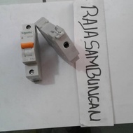 32A MCB Schneider domae electricity flow breaker 32A