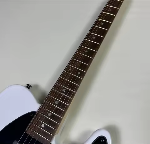 2025 Hight qulity Guitar White Color emg pickups Rosewood Fretboard