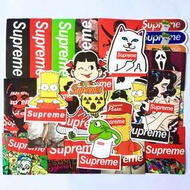 ＜現貨-Supreme＞潮牌 中指貓 PVC防水貼紙 行李箱機車安全帽滑板吉他冰箱筆電手機衣櫃微波爐馬桶及女友臉上