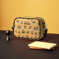 【滿額贈】Minions 人造革相機袋 免運 母親節 禮物