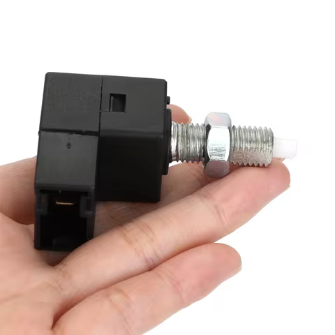 NEW Brake Light Switch 2-Pin for Hyundai i10 i20 i30 ix35 Santa 93810-2E000