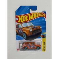 Hot Wheels *2025* ‘67 Austin Mini Van