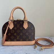 LV 花紋Alma BB手提肩背包