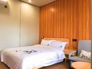YiJiang ChunShe Guesthouse