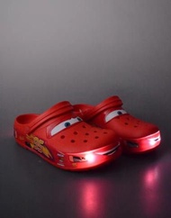 Cars x Crocs Classic clog Lightning Mcqueen 閃電麥昆 成人 兒童 洞洞鞋涼鞋  男女同款 汽車人 會發光 紅色