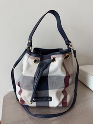 Blue Label Crestbridge 格紋水桶包