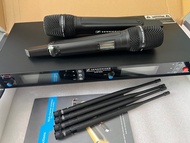 รุ่นใหม่ มี2ฟั่งชัน ส่งสัญญาณได้ไกลมากขึ้น Sennheiser SKM9000 MKll ไมค์ลอยคู่ 4 เสา รุ่นใหม่ ตูดแดง