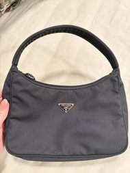 Prada 黑色hobo腋下包
