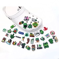 【 Adhhbl】จี้รูปหมีน่ารัก Jibbitzใบกัญชาสำหรับรองเท้า Crocsเสน่ห์ Jibitsเครื่องประดับผู้หญิง